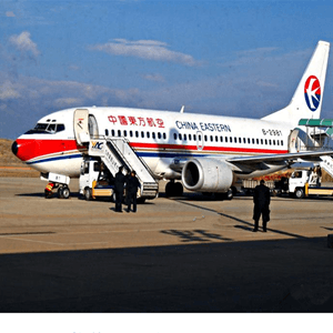 梅州机场空运航空快运业稳步发展的原因是什么？